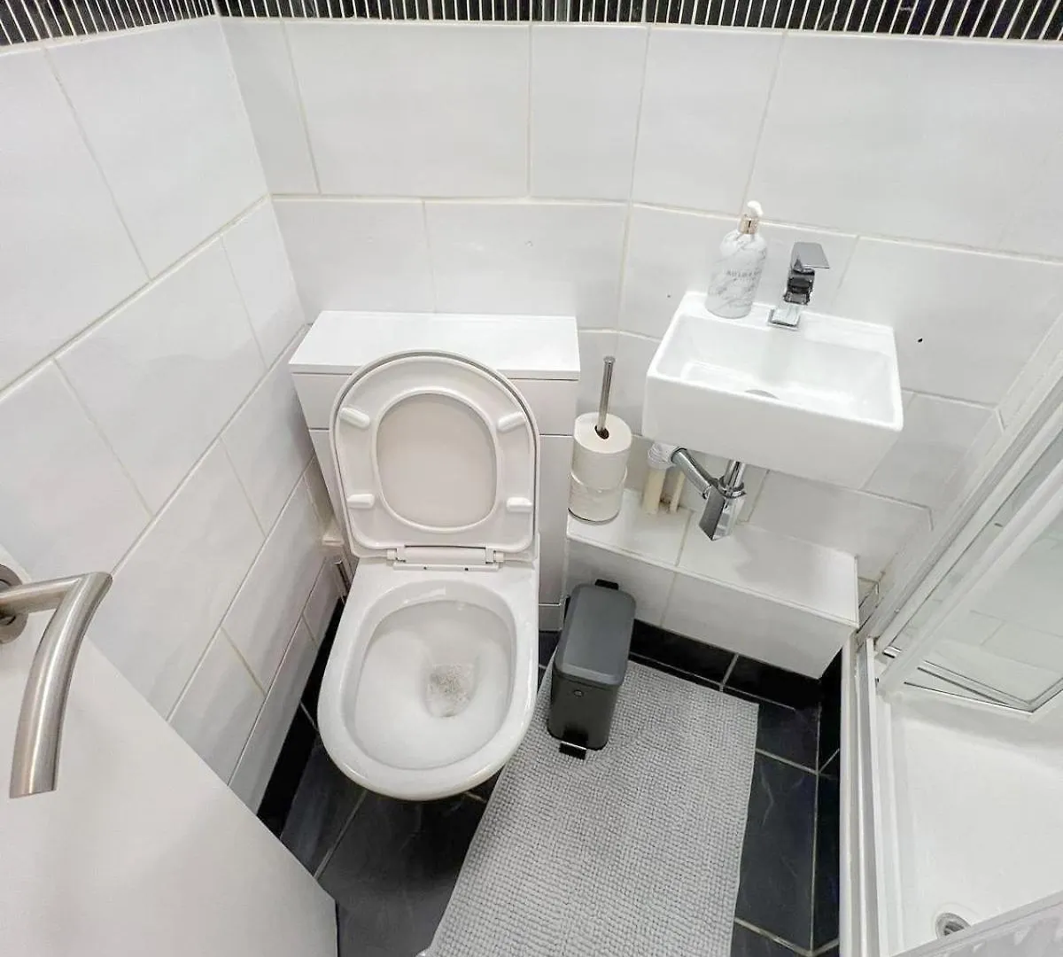 Lovely 1-Bedroom Flat In Shoreditch, Hackney, Old Street London 0*,