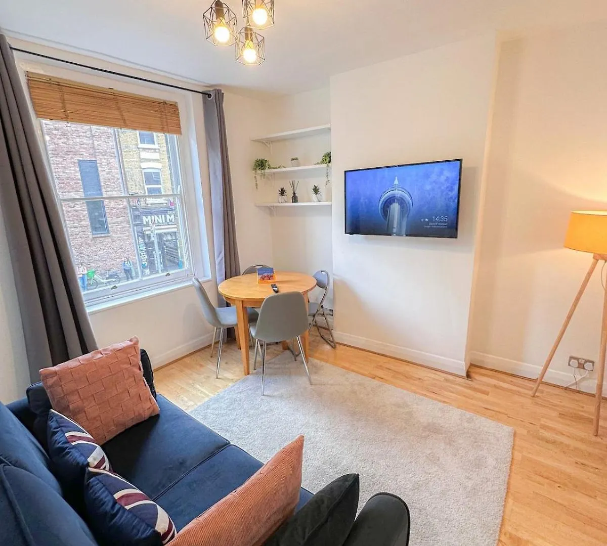 Lovely 1-Bedroom Flat In Shoreditch, Hackney, Old Street London 0*,